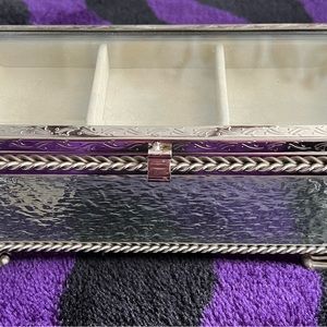 Vintage jewelry box.